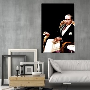 Siyah Zeminde Atatürk Tablosu