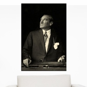 Siyah Zeminde Atatürk Tablosu